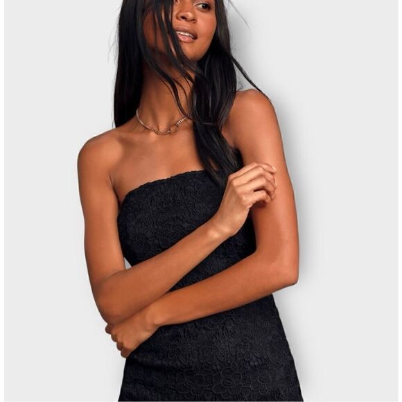 Lulus Loving Life Black Lace Strapless Bodycon Dress Size Small NWT - Picture 3 of 13